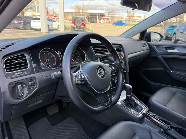 2018 Volkswagen Golf SportWagen SE