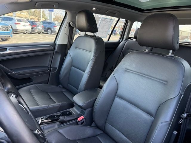 2018 Volkswagen Golf SportWagen SE