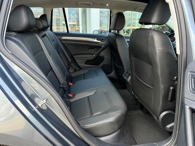 2018 Volkswagen Golf SportWagen SE