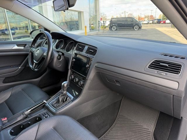 2018 Volkswagen Golf SportWagen SE