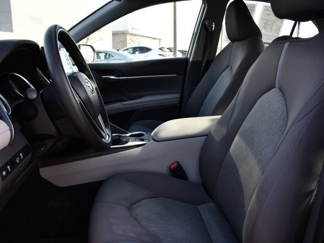 2022 Toyota Camry Hybrid LE