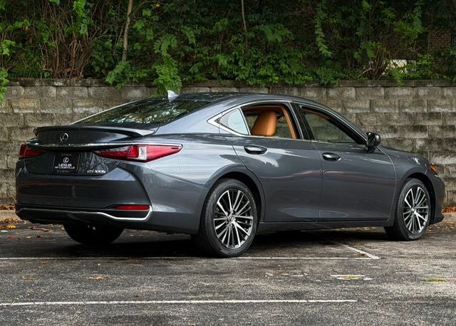 2024 Lexus ES 300h