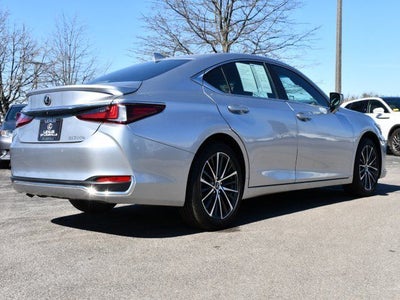 2025 Lexus ES 300h