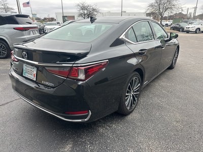 2022 Lexus ES 300h