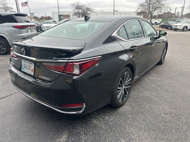 2022 Lexus ES 300h