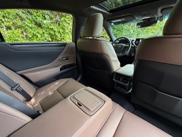 2025 Lexus ES 300h