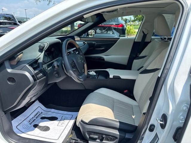 2024 Lexus ES 300h Luxury