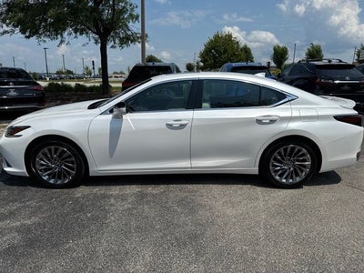 2024 Lexus ES 300h Luxury
