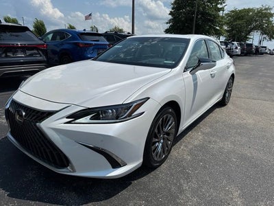 2024 Lexus ES 300h Luxury
