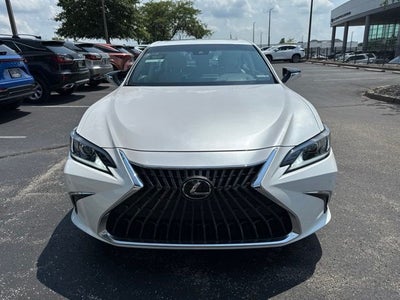 2024 Lexus ES 300h Luxury