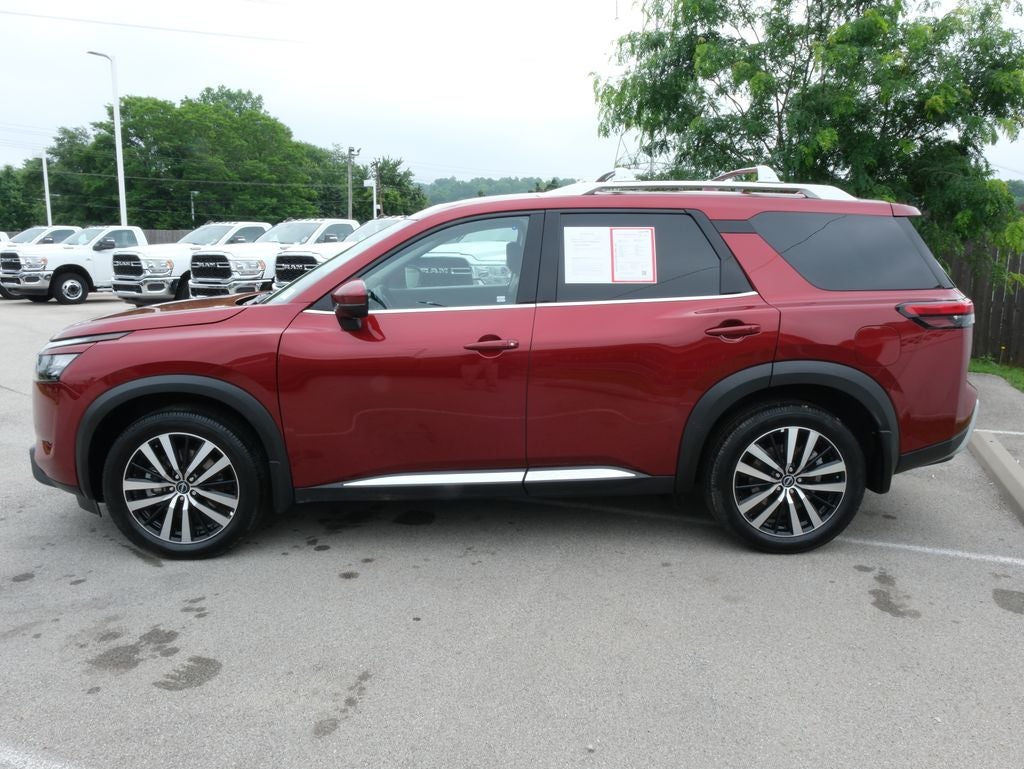 2025 Nissan Pathfinder Platinum