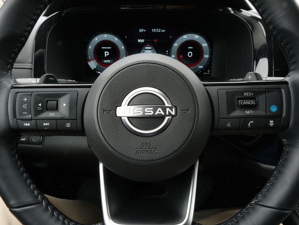 2025 Nissan Pathfinder Platinum