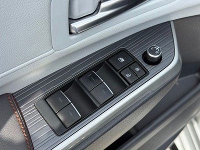 2024 Toyota Sienna XSE 7 Passenger