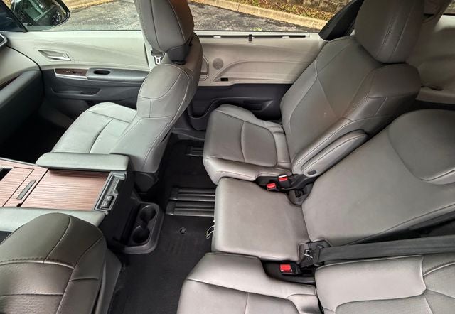 2022 Toyota Sienna XLE 7 Passenger
