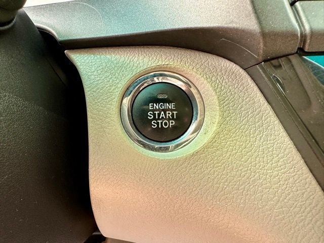 2017 Toyota Sienna XLE Premium 8 Passenger