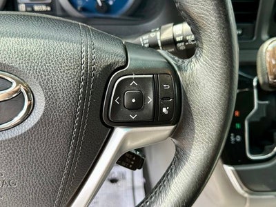 2017 Toyota Sienna XLE Premium 8 Passenger