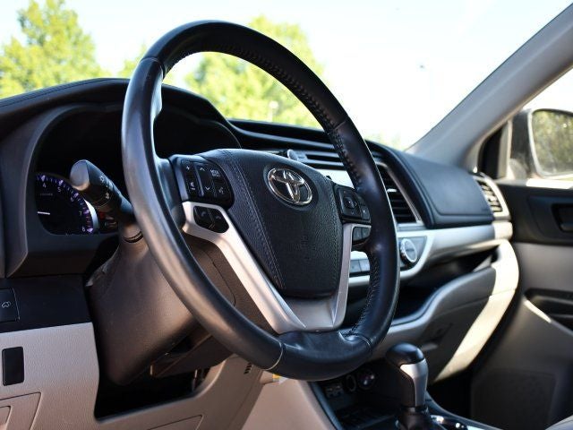 2019 Toyota Highlander LE Plus