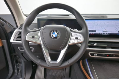2025 BMW X7 xDrive40i