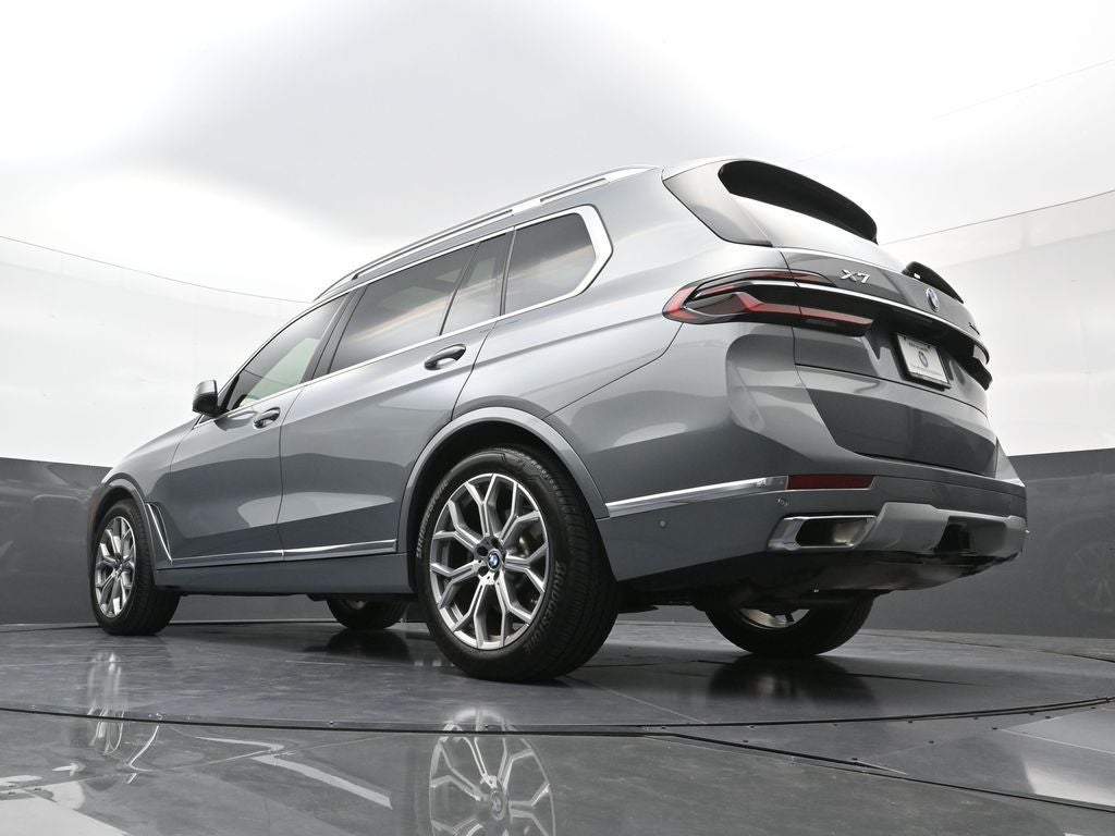 2025 BMW X7 xDrive40i