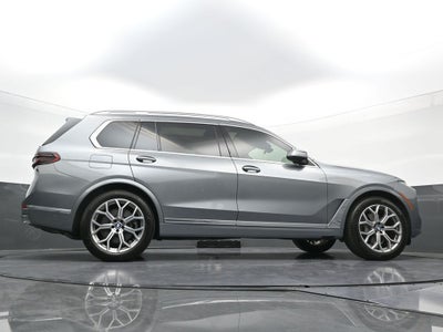 2025 BMW X7 xDrive40i