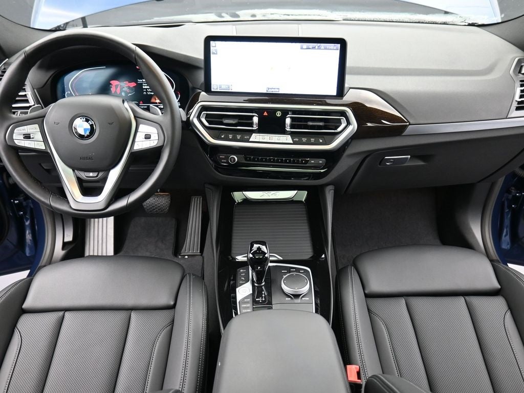 2025 BMW X4 xDrive30i