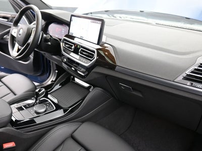 2025 BMW X4 xDrive30i