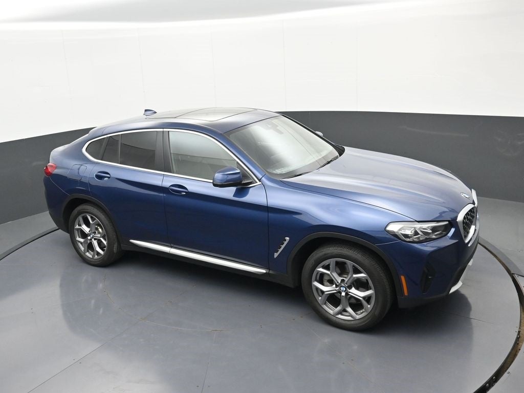 2025 BMW X4 xDrive30i