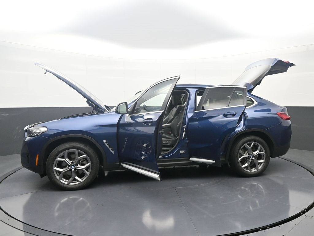 2025 BMW X4 xDrive30i