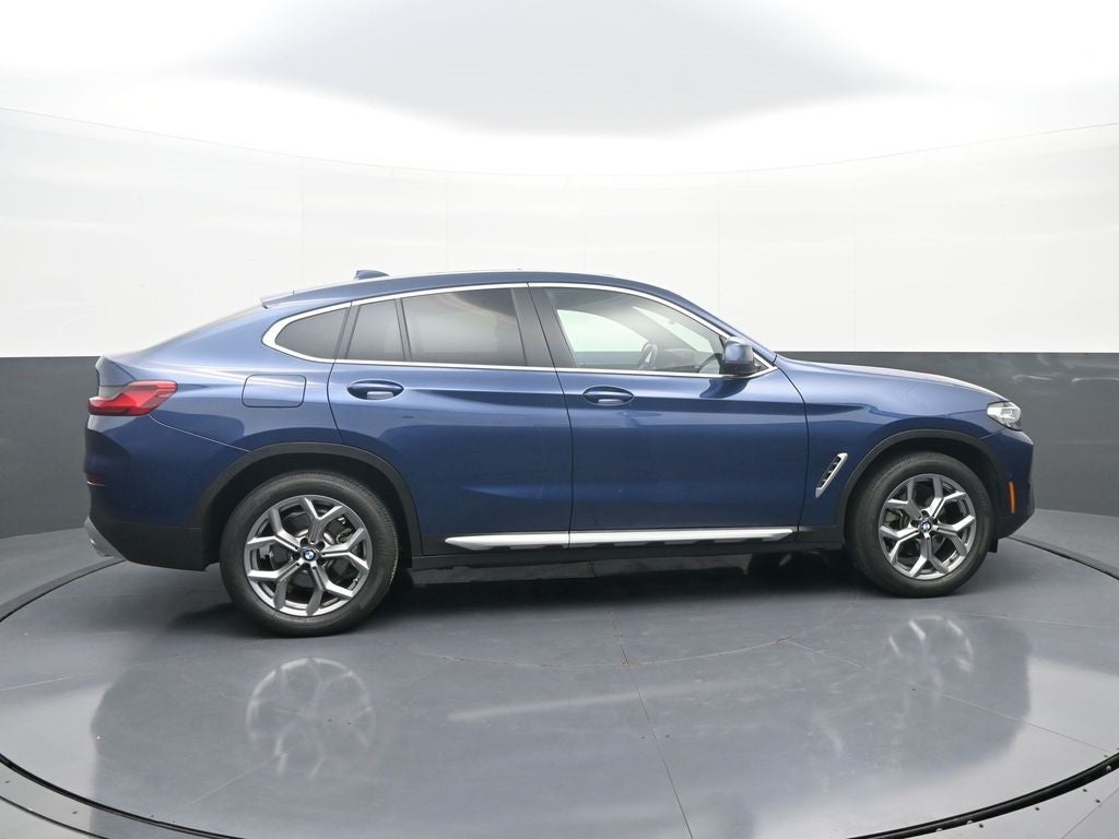 2025 BMW X4 xDrive30i