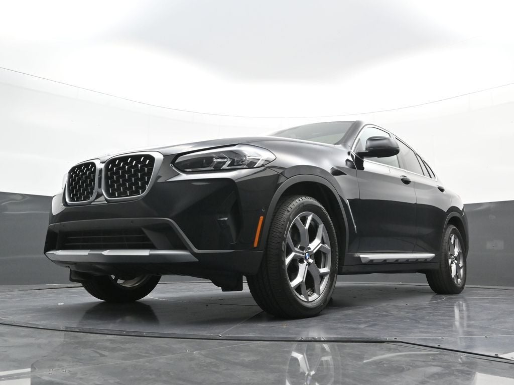 2025 BMW X4 xDrive30i