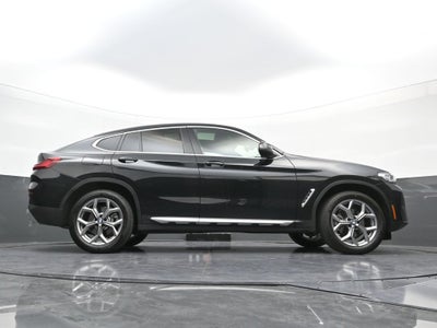 2025 BMW X4 xDrive30i