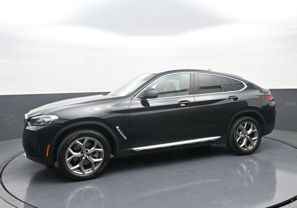 2025 BMW X4 xDrive30i
