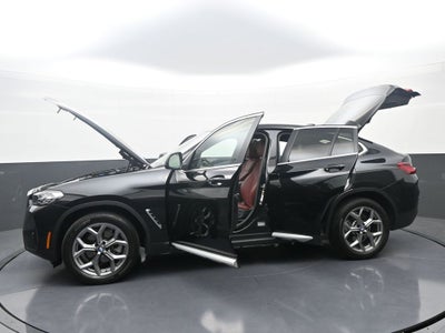 2025 BMW X4 xDrive30i