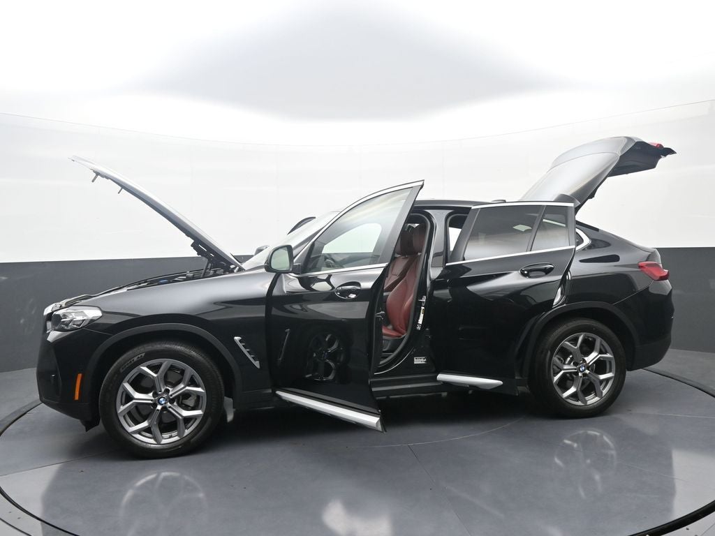 2025 BMW X4 xDrive30i