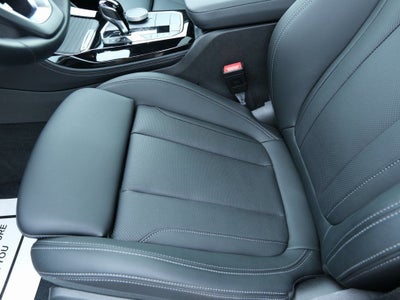 2025 BMW X4 xDrive30i