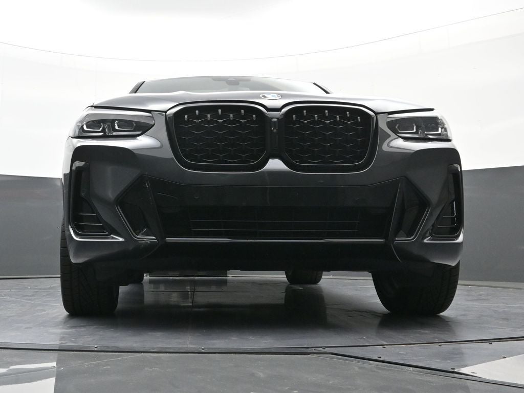 2024 BMW X4 xDrive30i