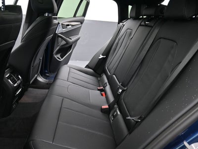 2025 BMW X4 xDrive30i