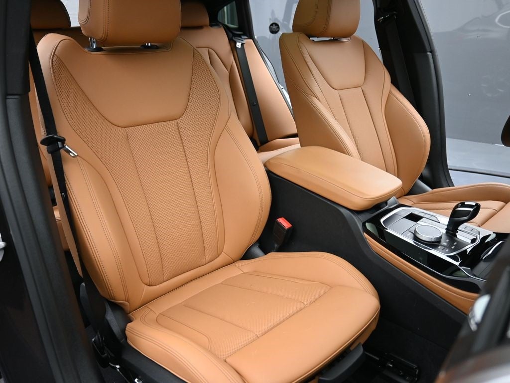 2024 BMW X4 xDrive30i