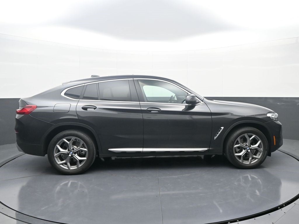 2024 BMW X4 xDrive30i