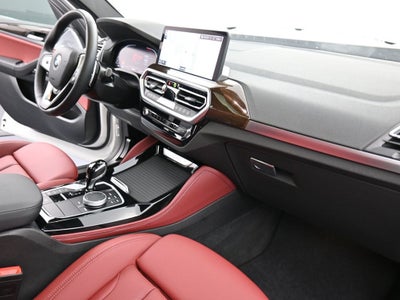 2025 BMW X4 xDrive30i