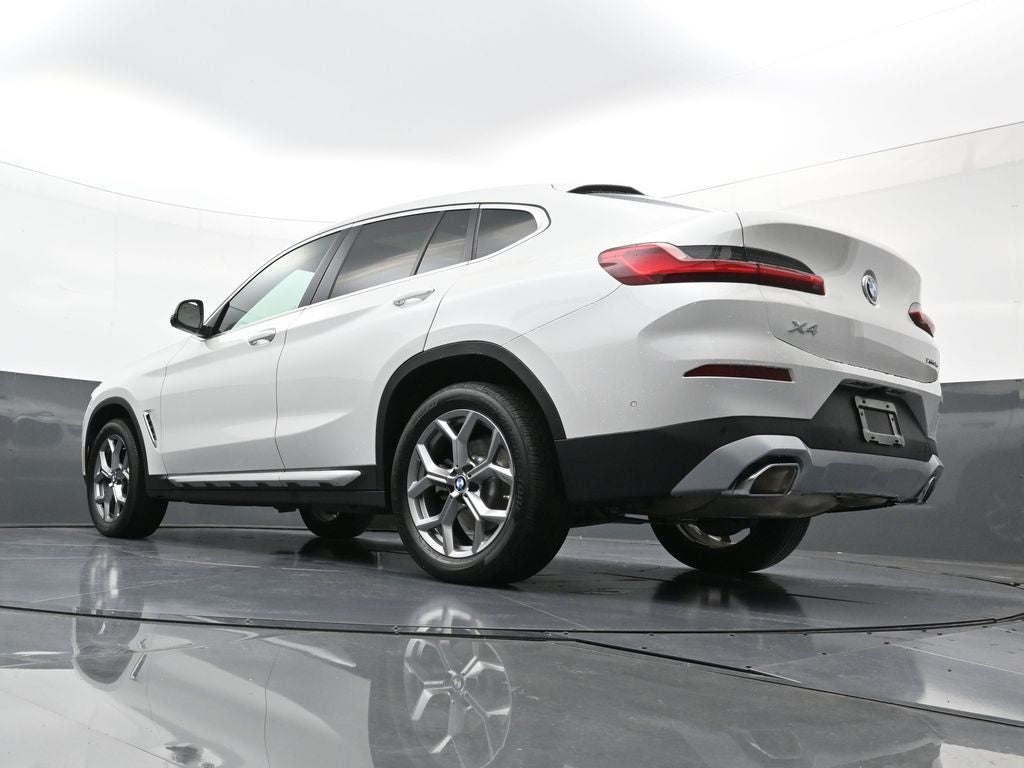 2025 BMW X4 xDrive30i