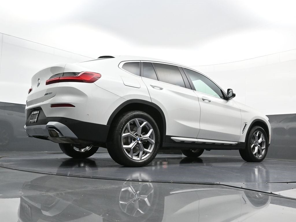 2025 BMW X4 xDrive30i