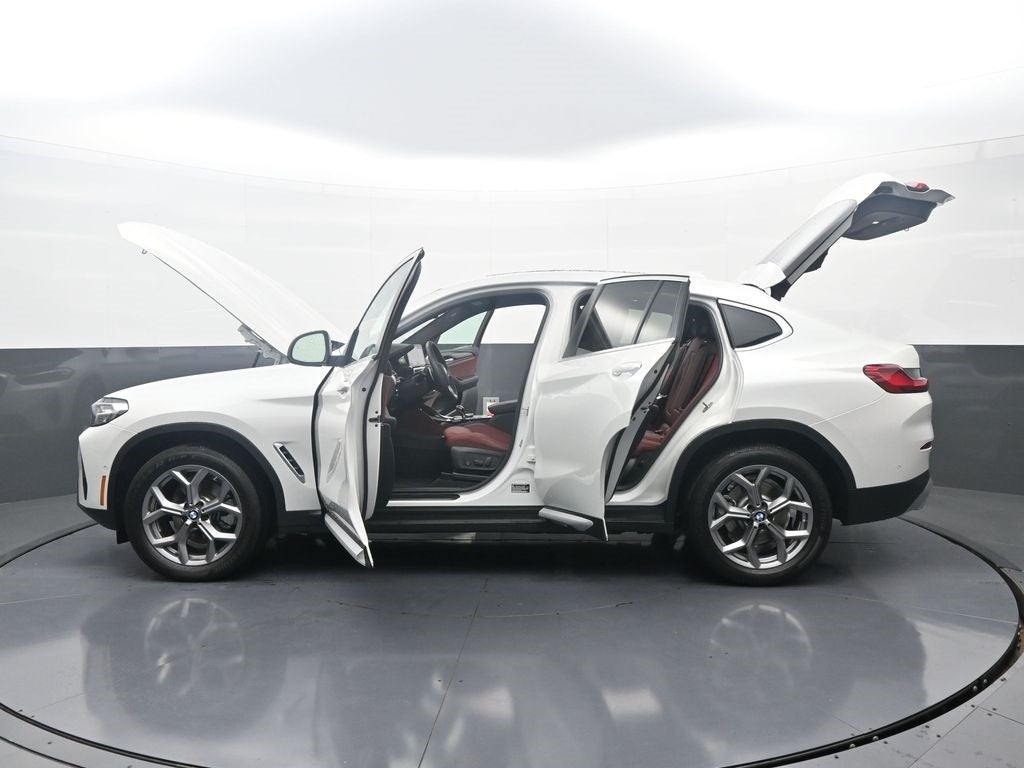 2025 BMW X4 xDrive30i