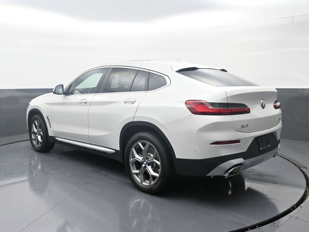 2025 BMW X4 xDrive30i