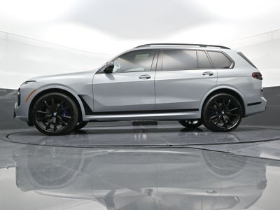 2023 BMW X7 M60i