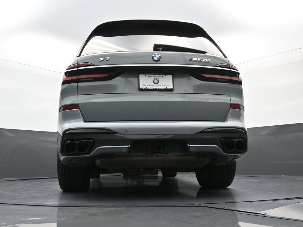 2023 BMW X7 M60i