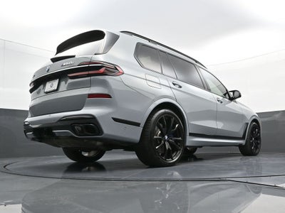 2023 BMW X7 M60i