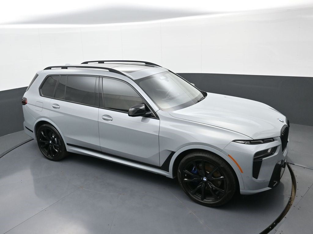 2023 BMW X7 M60i