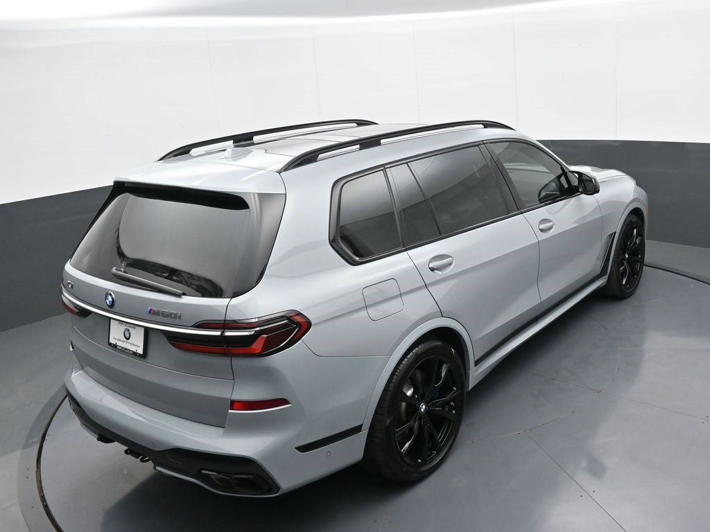 2023 BMW X7 M60i