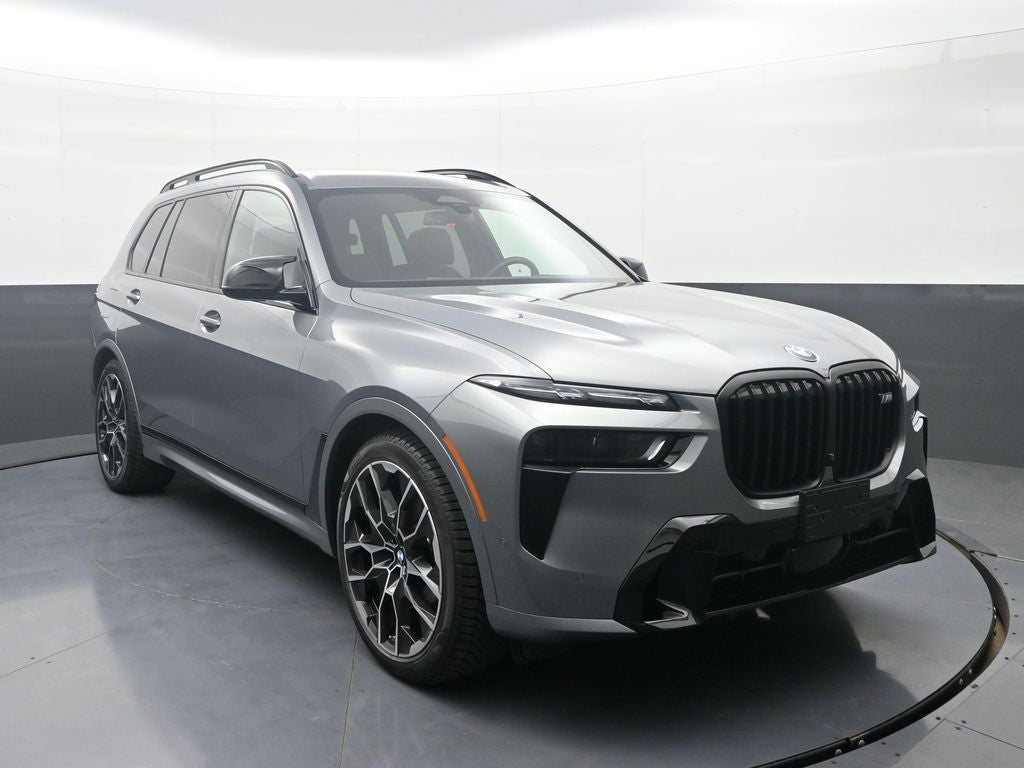 2025 BMW X7 M60i